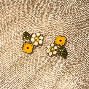 Francesca’s Floral Earrings